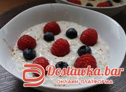 овсяная каша с ягодами