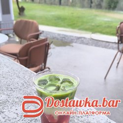 КЛУБНИЧНАЯ АЙС МАТЧА НА КОКОСОВОМ МОЛОКЕ
