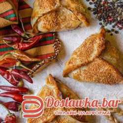 Сомса с рубленым мясом и кунжутом