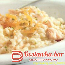 ризотто с лососем и соусом песто