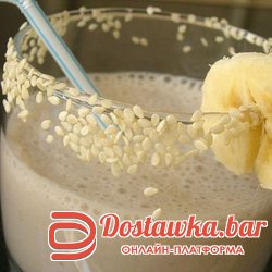 смузи банановый с кунжутом