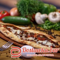 Пиде с сыром и нарезным мясом