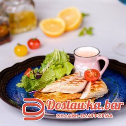 КУРИНАЯ ГРУДКА С КАБАЧКОВЫМИ ДРАНИКАМИ
