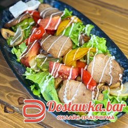 Салат теплый с курицей