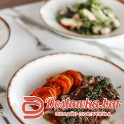Стейк Нью Йорк с овощами рататуем