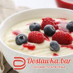 манная каша с ягодами